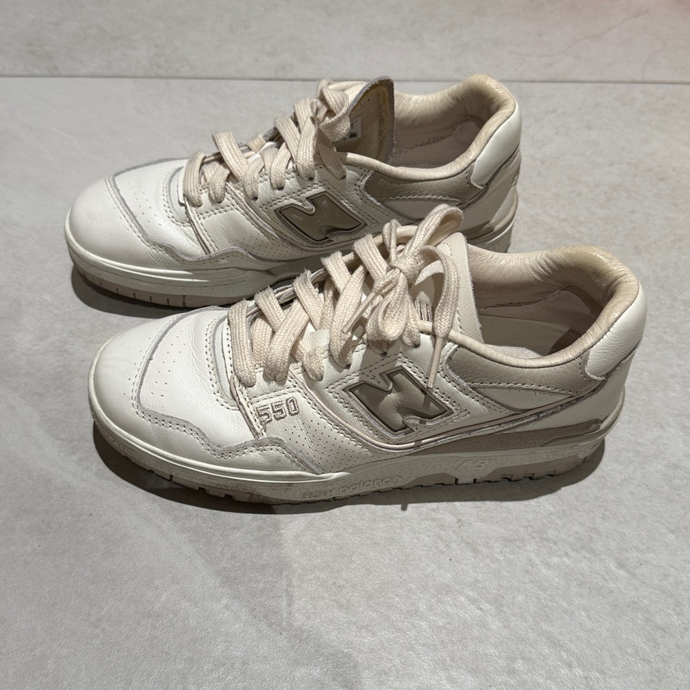 AUTHENTIC New Balance 550
